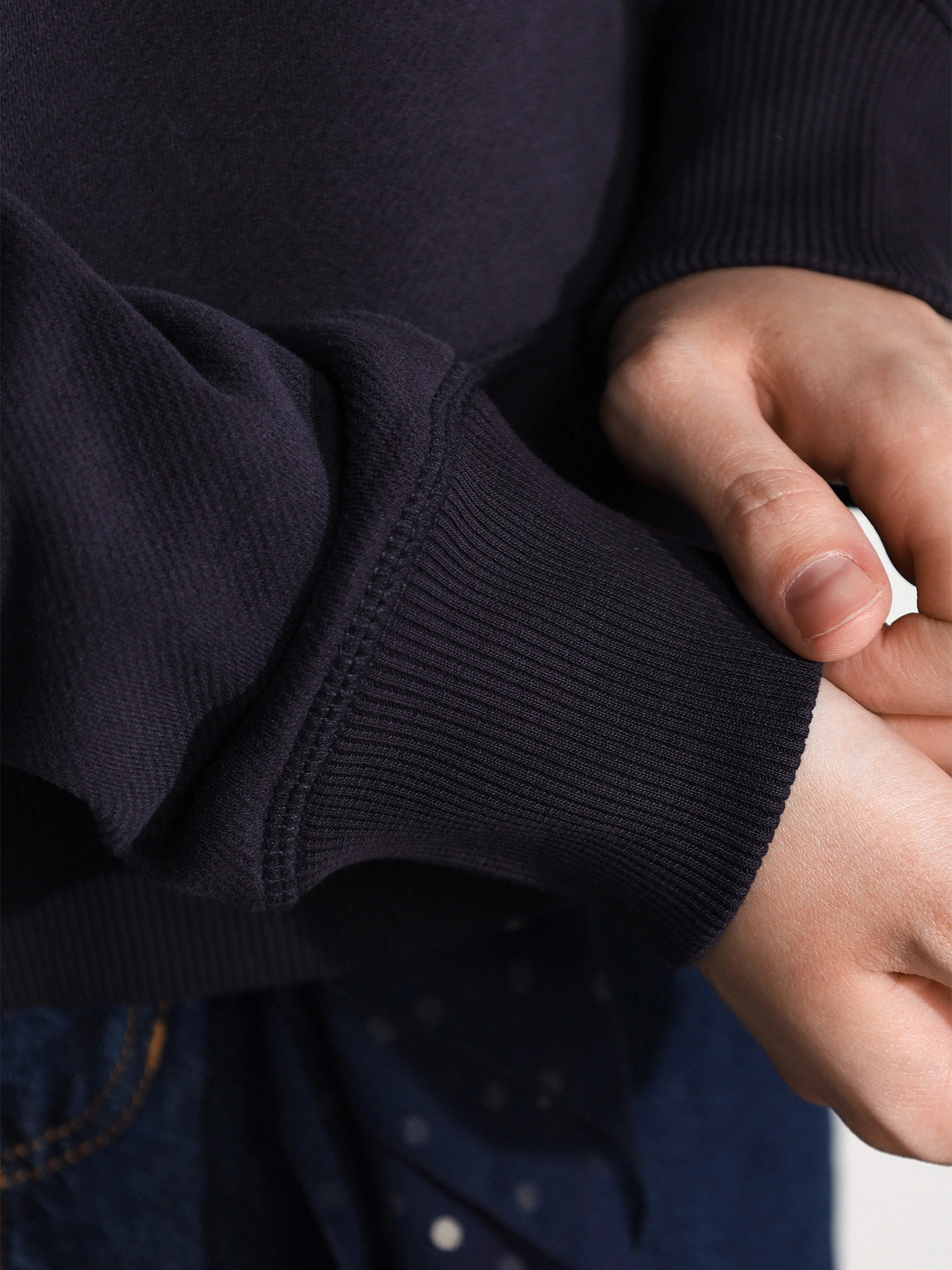 Толстовка темно-синего цвета из смесового хлопка